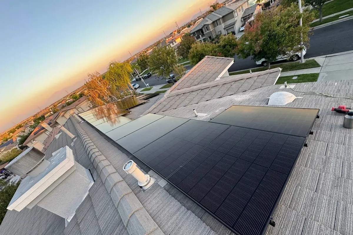 California home with rooftop solar panels and a new roof installed by Green Conception